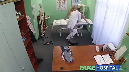 دختر جوان, انفرادی فیلم یکسی عربی